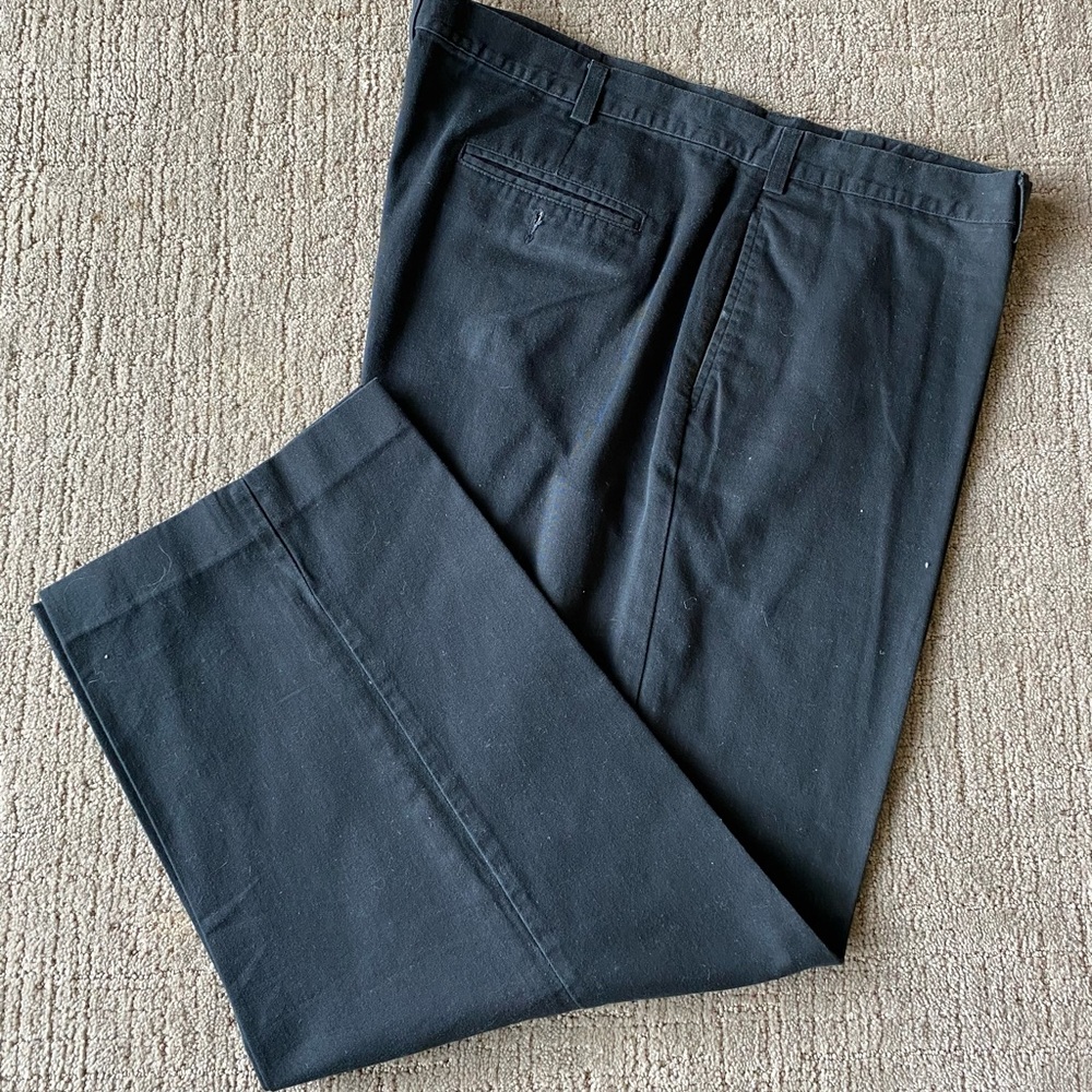 Old Navy men’s 44x34 Khakis EUC black